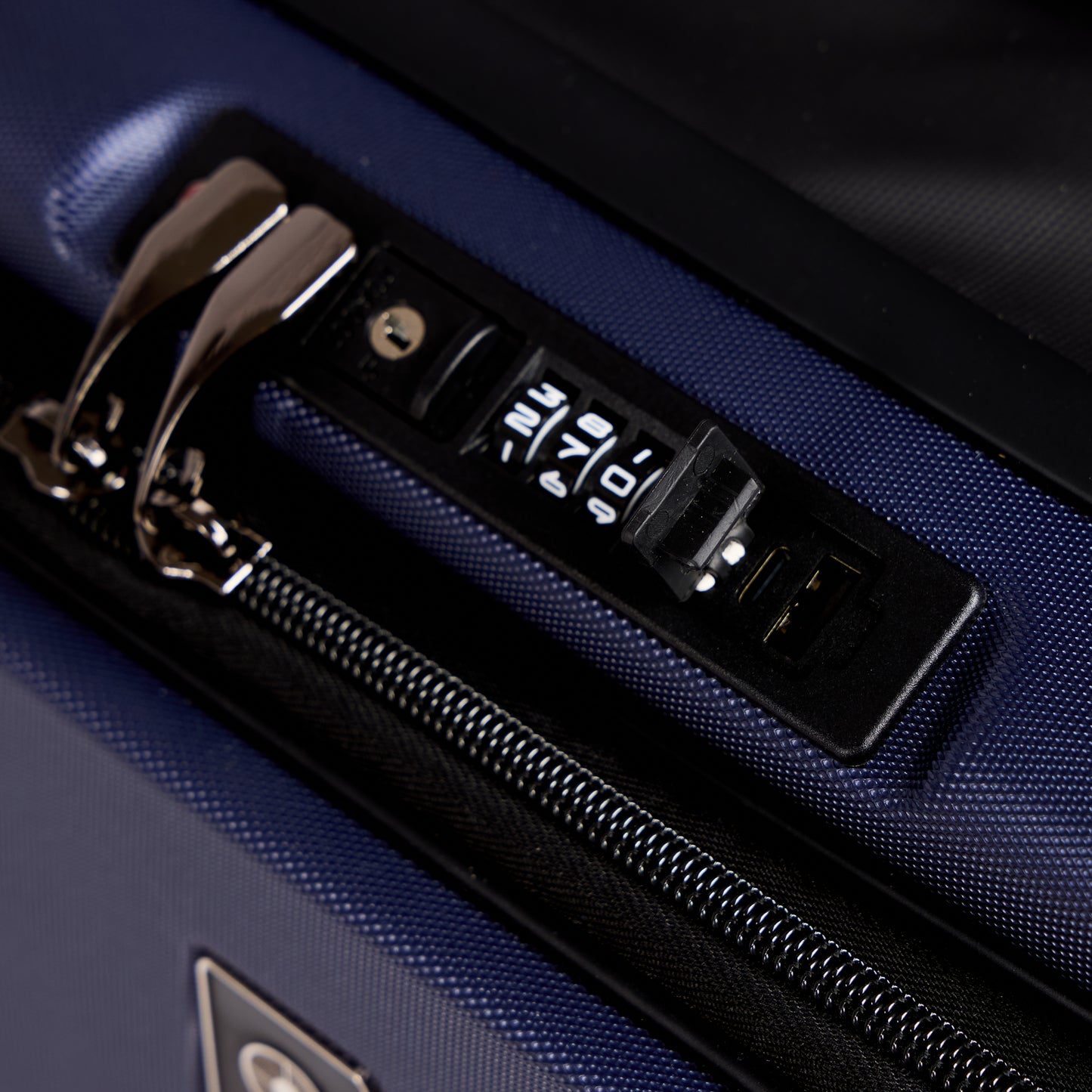 Yakatoshi & Co 20 Inch Collapsible Suitcase